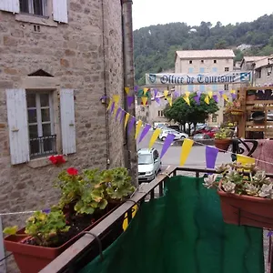  Hébergement de vacances Triplex Douillet